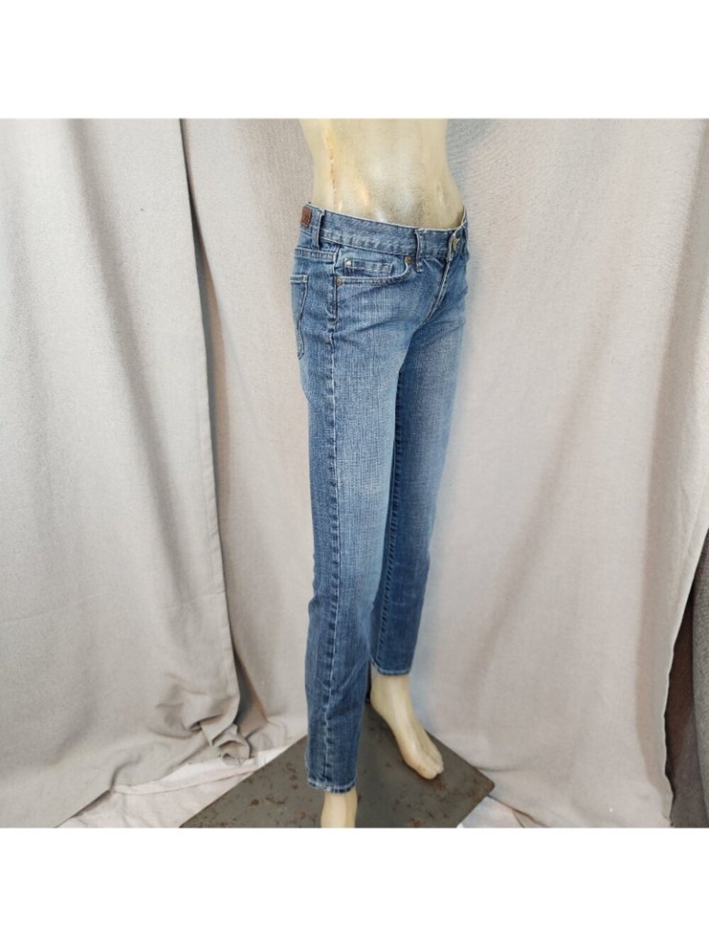 Express X2 Blue Curvy Straight Mid Rise Denim Blue Jean Size 2 S XSMALL 27 Wx 29 - Picture 3 of 8